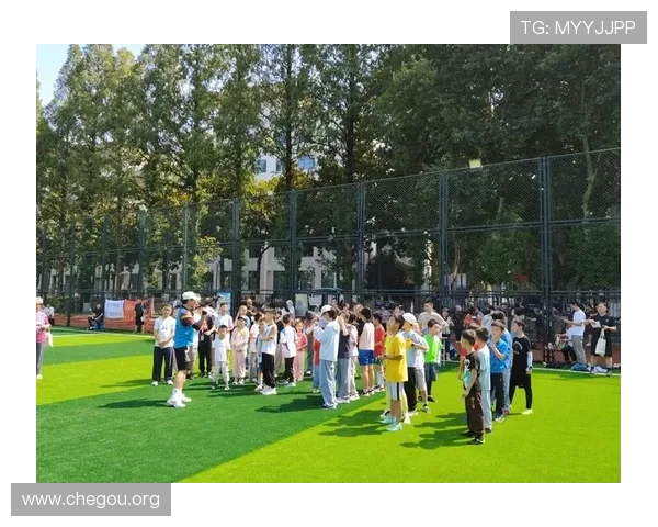 千亿球友会体育官网:如何利用平台社区功能提升你的足球知识水平